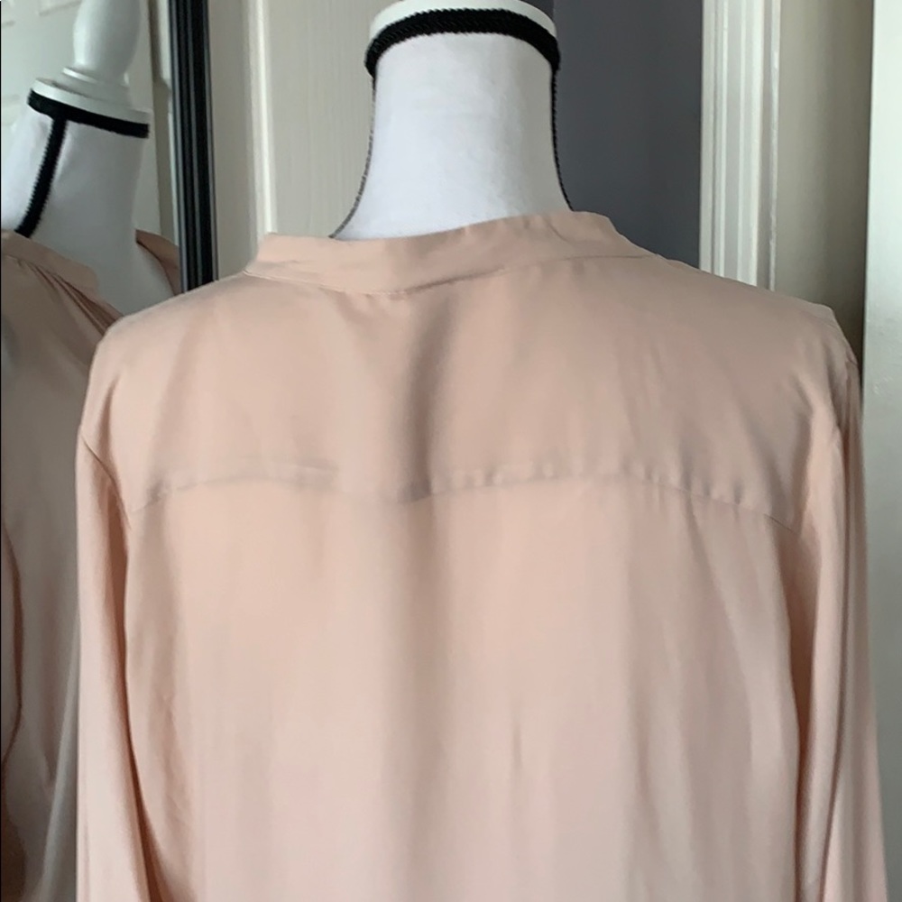 🍀2 for $25 H&M pale pink blouse - Picture 5 of 8